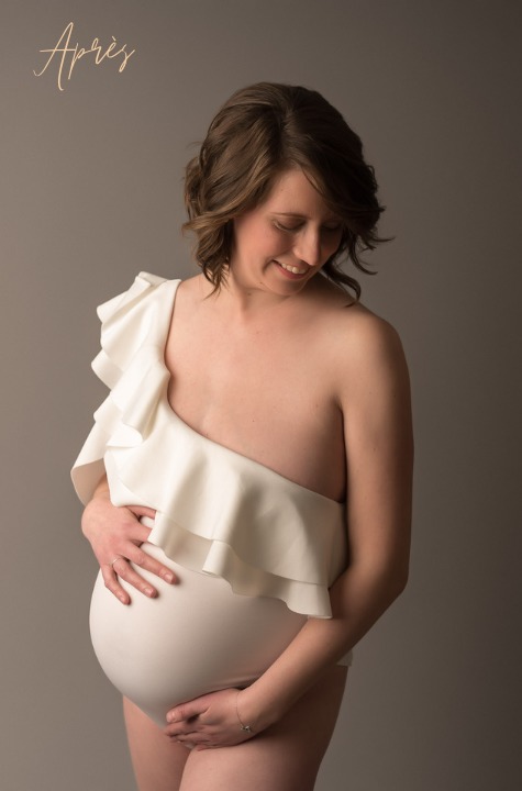 photographe pour une séance photo portrait, avoir une idée de mise en beauté coiffure cheveux ondulés à faire pour du studio à Obernai en Alsace