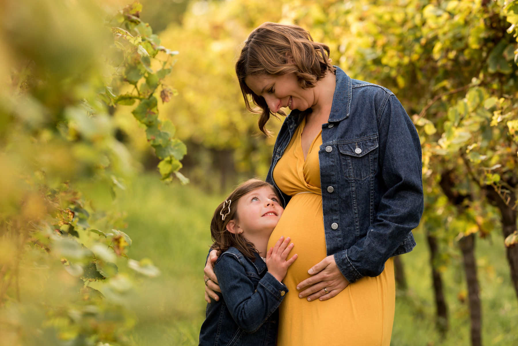 séance photo de femme enceinte en famille en studio ou exterieur près de Haguenau (67180) en Alsace dans le Grand-est