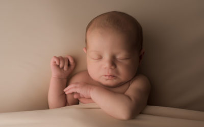 Comment se déroule une séance photo naissance de bébé ?
