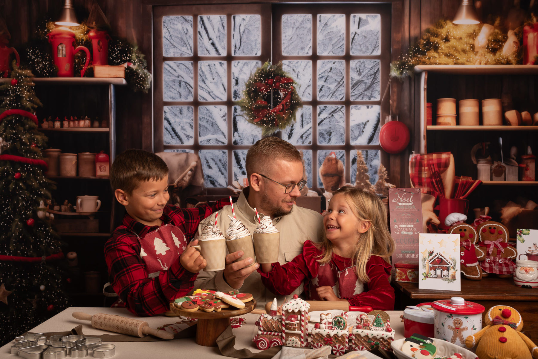 séance photo de noël en famille, enfant, fratrie près de Saverne (67700) en Alsace dans le Bas-Rhin